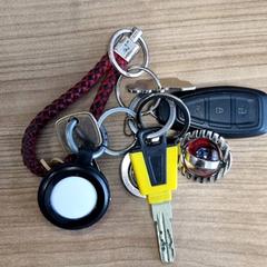 キーホルダー がiLostで Connexxion Amstelland-Meerlanden Schiphol Noord によって報告されました