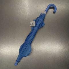 Esernyő kinderen, amint azt IKEA Hasselt az iLost segítségével jelentette.