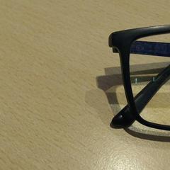 Brýle, jak nahlášeno Walibi Holland pomocí iLost