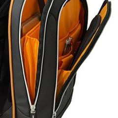 IKEA 'UPPTÄCKA' rugzak met MacBook Pro (13-inch)