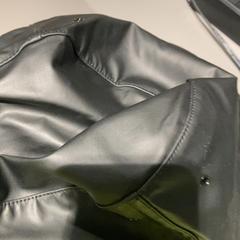 Cappello, come riportato da Pathé Tilburg Stappegoor utilizzando iLost