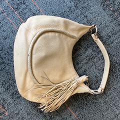 Handtas, gemeldet von Connexxion Amstelland-Meerlanden Schiphol Zuid über iLost