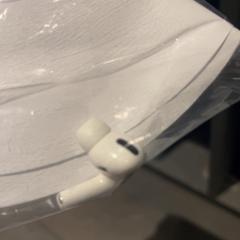 Airpod White, jak nahlášeno MEININGER Hotel Amsterdam City West pomocí iLost