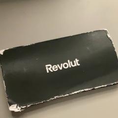 Revolut card, rapporterat av MEININGER Hotel Budapest Great Market Hall med iLost