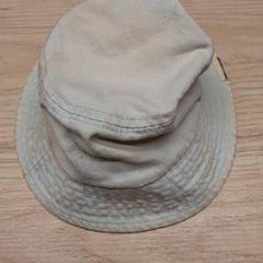 Cappello, come riportato da IKEA Montpellier utilizzando iLost