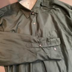 Green shirt, gemeldet von MEININGER Hotel Berlin "Mitte" Humboldthaus über iLost