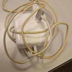 Charger, as reported by Vrije Universiteit Amsterdam using iLost