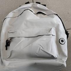 バックパック - Poezen がiLostで Regio Oost-Vlaanderen によって報告されました