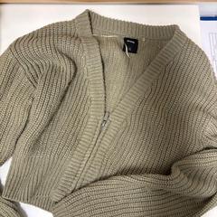 Sweater, as reported by IKEA Praha – Černý Most using iLost