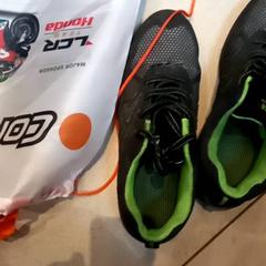 Zapato, segundo informou Leonardo Royal Hotel Amsterdam usando iLost