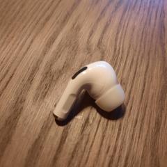 Oortje, rechts, wit, draadloos, segons s'ha informat a iLost