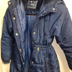 İLost kullanarak Qbuzz DMG tarafından bildirildiği gibi Dış giyim blauw