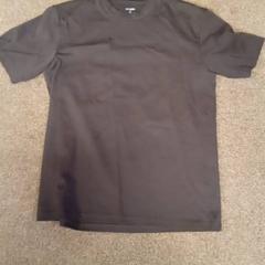 Camisa Bruin, ha sido reportado por Van der Valk Hotel Sneek con iLost