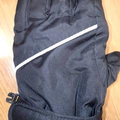 Handschoen, amint azt Qbuzz DMG az iLost segítségével jelentette.