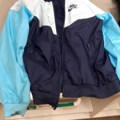 Jakke Nike L, som rapportert av IKEA Linköping ved bruk av iLost