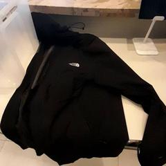 Giacca North face, come riportato da Van der Valk Hotel Schiphol utilizzando iLost