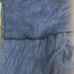 Šátek, jak nahlášeno Sheraton Brussels Airport Hotel pomocí iLost