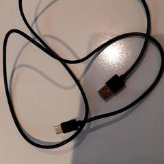 Usb nabíječka oplad, jak nahlášeno Campus Den Haag pomocí iLost