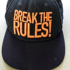 衣類 - Baseballpet がiLostで Centraal magazijn によって報告されました