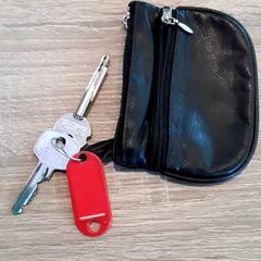 Nyckelfodral med nycklar, rapporterat av EBS Tramplein med iLost