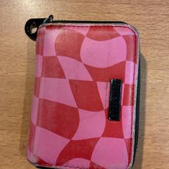 Peněženka van Benavente Navarro, Spanje, jak nahlášeno Gemeente Amsterdam pomocí iLost