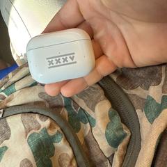 AirPods oaadcase, jak bylo nahlášeno na iLost