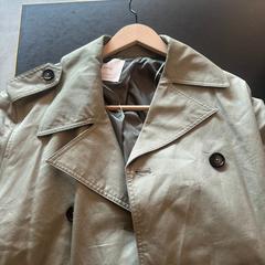 Pršiplášť, ako bolo nahlásené Conscious Hotel Westerpark pomocou iLost