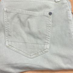 청바지, iLost를 사용하여 Sheraton Brussels Airport Hotel에 보고됨