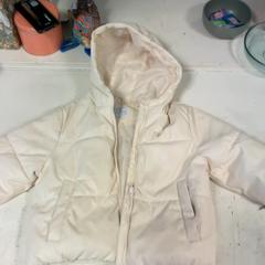 Veste Witte kinderjas, a été signalé par Artis utilisant iLost