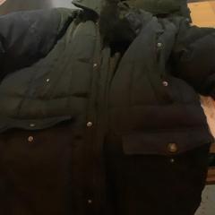 ジャケット がiLostで MEININGER Hotel Köln West によって報告されました