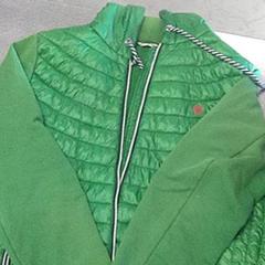 Chaqueta, ha sido reportado por IKEA Hasselt con iLost