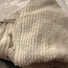 Towel serviette de bain, as reported by MEININGER Hotel Bordeaux Gare Saint-Jean using iLost