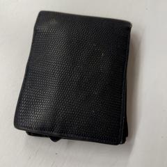 Peňaženka Bartosz, ako bolo nahlásené HTM pomocou iLost