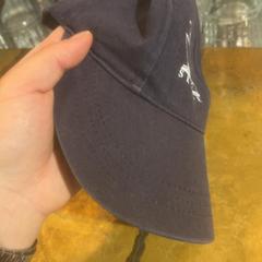 Keps, rapporterat av Café Leentje med iLost