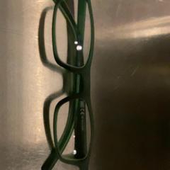 Glasses, as reported by MEININGER Hotel Leipzig Hauptbahnhof using iLost