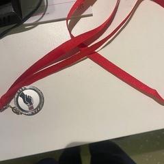 حزام MEDAILE، كما تم الإبلاغ عنه بواسطة Room Mate Bruno عبر iLost