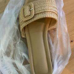 Sandaal Beige, zoals gemeld door MEININGER Hotel Köln West met iLost