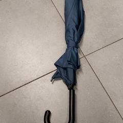 Regenschirm Blauw, gemeldet von Centraal magazijn über iLost