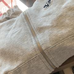 İLost kullanarak Movie Park Germany tarafından bildirildiği gibi Kazak Sweatjacke