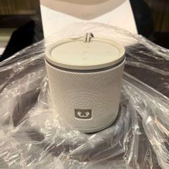 Coluna bluetooth grijs, como reportado por Van der Valk Rotterdam Blijdorp utilizando o iLost