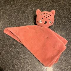 Knuffel roze tijgerknuffel, segundo informou Van der Valk Spier-Dwingeloo usando iLost