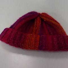 قبعة صغيرة، كما تم الإبلاغ عنه بواسطة Vrije Universiteit Amsterdam عبر iLost