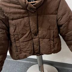 Chaqueta Zara, segundo informou IKEA Amersfoort usando iLost