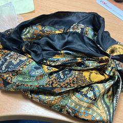 Écharpe, a été signalé par Sheraton Brussels Airport Hotel utilisant iLost