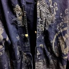Roupa Blue Vest, segundo informou KABUL à GoGo / Teatro usando iLost