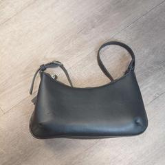 Tas Smolinska, zoals gemeld door EBS OV Poeldijk met iLost