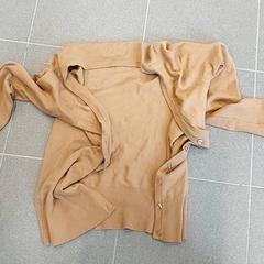 Tröja Bruin, rapporterat av Centraal magazijn med iLost