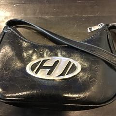 حقائب حمل وحقائب اليد، كما تم الإبلاغ عنه بواسطة U-OV Utrecht عبر iLost