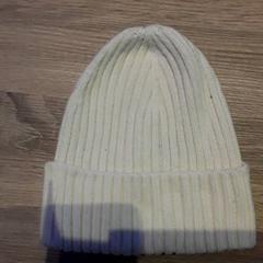 Beanie, jak nahlášeno EBS Tramplein pomocí iLost