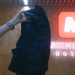 Jacket blue fabric, as reported by MEININGER Hotel Innsbruck Zentrum using iLost